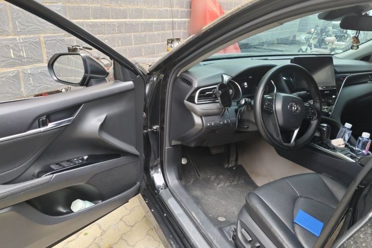 Used Toyota Camry 2021 2.0G Luxury Edition Driver Seat