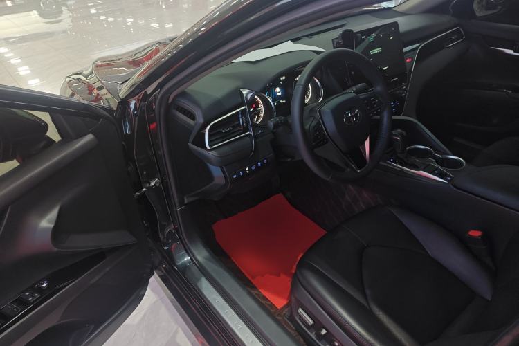 Used Toyota Camry 2021 2.0G Luxury Edition Driver Seat