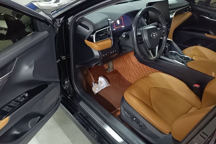 Used Toyota Camry 2021 2.5G Luxury Edition Driver Seat