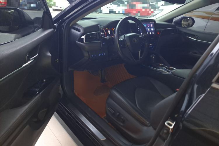 Used Toyota Camry 2021 2.5G Luxury Edition Driver Seat