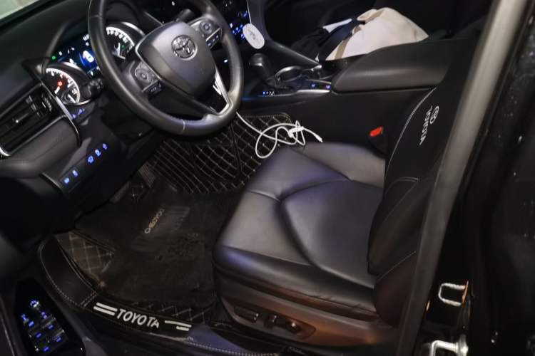 Used Toyota Camry 2021 2.0G Luxury Edition Driver Seat