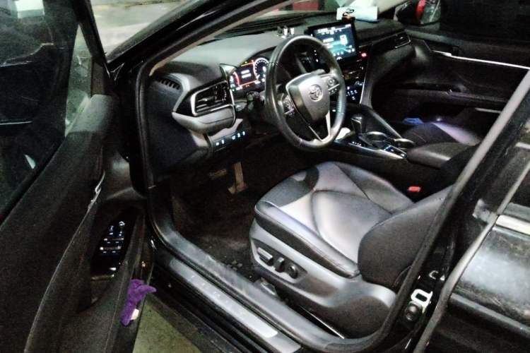 Used Toyota Camry 2021 2.5G Luxury Edition Driver Seat