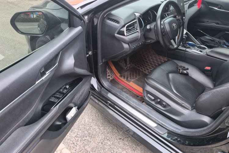 Used Toyota Camry 2021 2.0G Luxury Edition Driver Seat