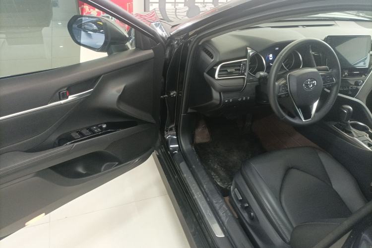Used Toyota Camry 2021 2.0G Luxury Edition Driver Seat