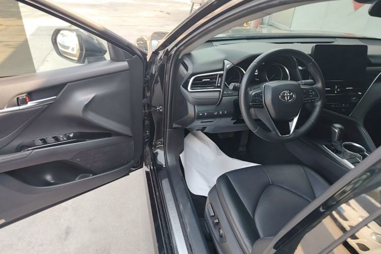 Used Toyota Camry 2021 2.0G Luxury Edition Driver Seat