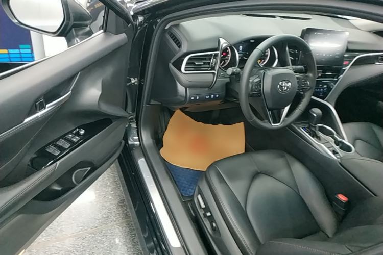 Used Toyota Camry 2021 2.0G Luxury Edition Driver Seat