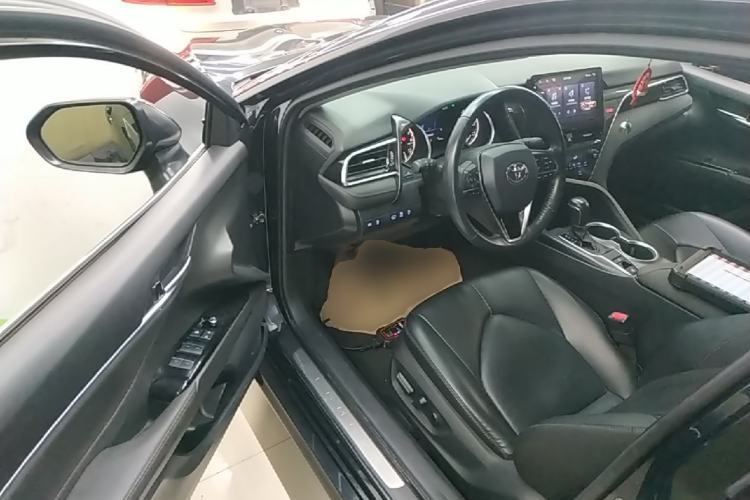 Used Toyota Camry 2021 2.0G Luxury Edition Driver Seat