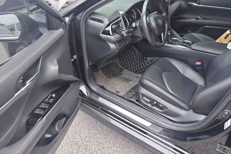 Used Toyota Camry 2021 2.0G Luxury Edition Driver Seat