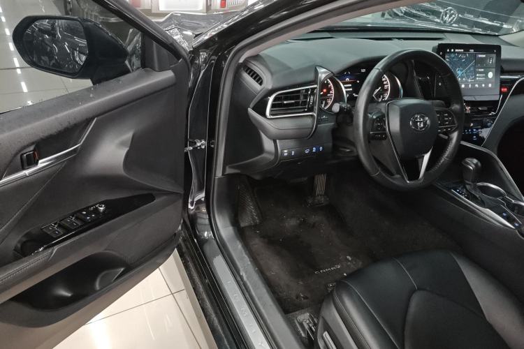 Used Toyota Camry 2021 2.0G Luxury Edition Driver Seat