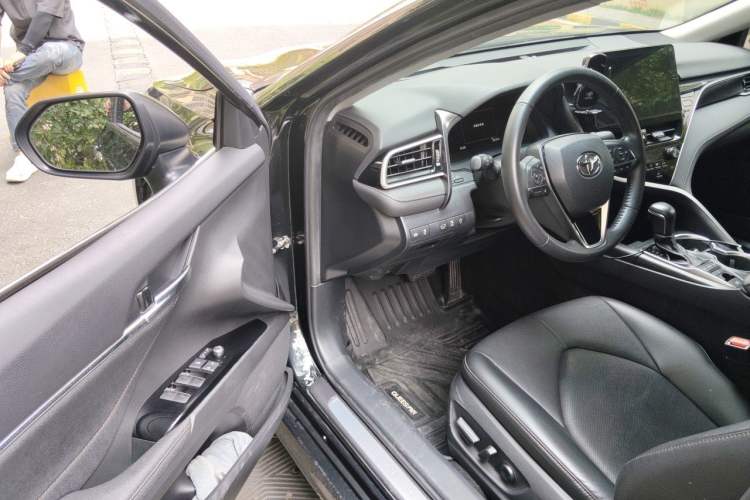 Used Toyota Camry 2021 2.5G Luxury Edition Driver Seat