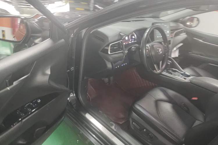 Used Toyota Camry 2021 2.5G Luxury Edition Driver Seat