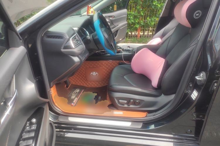 Used Toyota Camry 2021 2.0G Luxury Edition Driver Seat