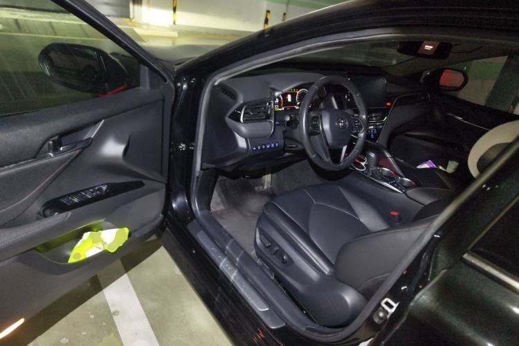 Used Toyota Camry 2021 2.5G Luxury Edition Driver Seat