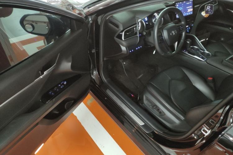 Used Toyota Camry 2021 2.0G Luxury Edition Driver Seat
