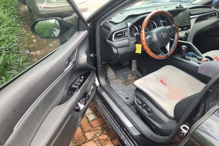 Used Toyota Camry 2021 2.0G Luxury Edition Driver Seat