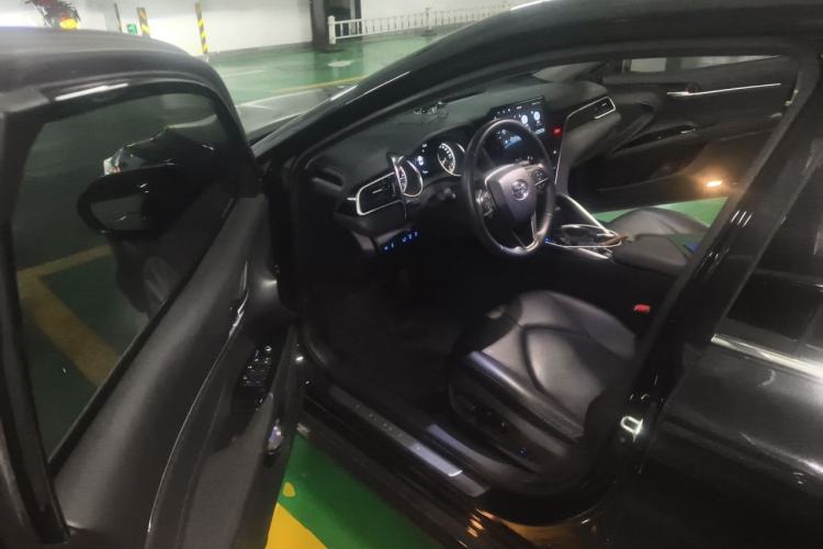 Used Toyota Camry 2021 2.0G Luxury Edition Driver Seat