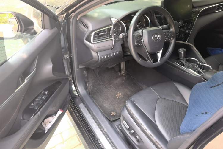 Used Toyota Camry 2021 2.0G Luxury Edition Driver Seat