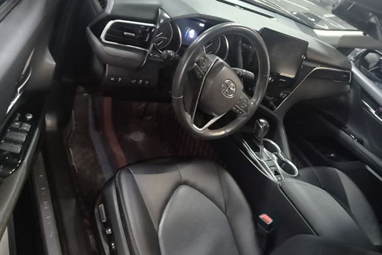 Used Toyota Camry 2021 2.0G Luxury Edition Driver Seat