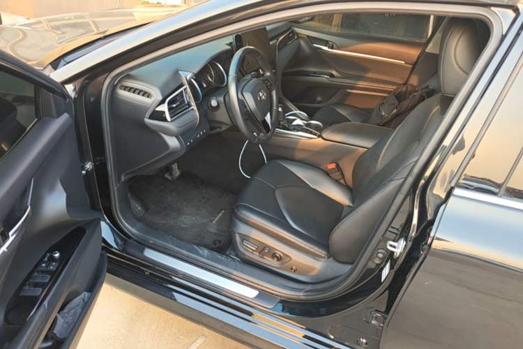 Used Toyota Camry 2021 2.0G Luxury Edition Driver Seat