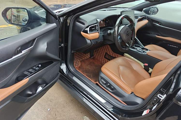 Used Toyota Camry 2021 2.5G Luxury Edition Driver Seat