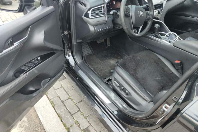 Used Toyota Camry 2021 2.5G Luxury Edition Driver Seat