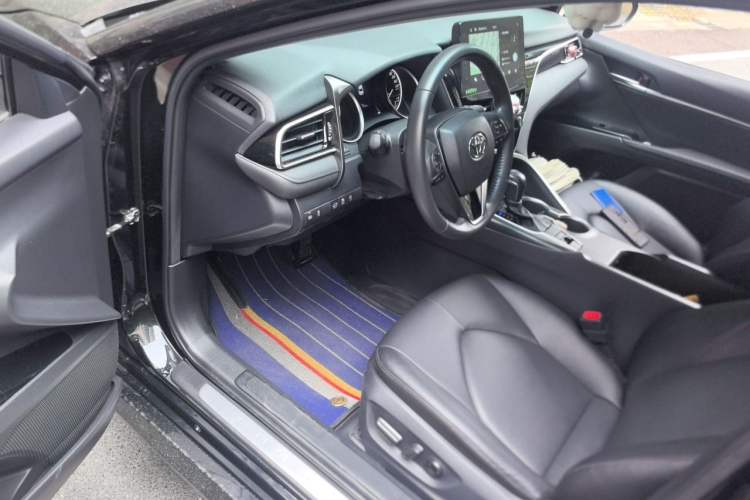 Used Toyota Camry 2021 2.0G Luxury Edition Driver Seat