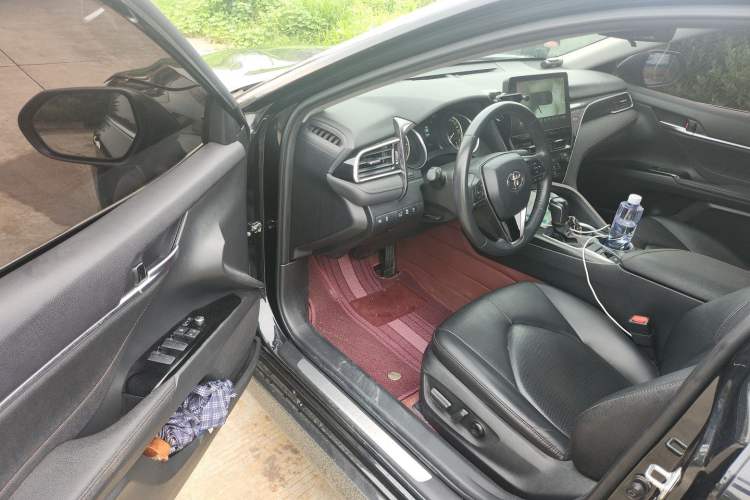 Used Toyota Camry 2021 2.0G Luxury Edition Driver Seat