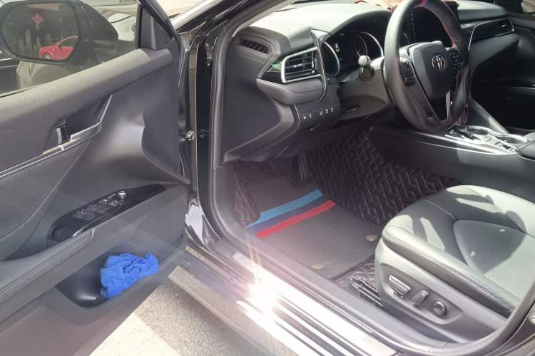Used Toyota Camry 2021 2.0G Luxury Edition Driver Seat