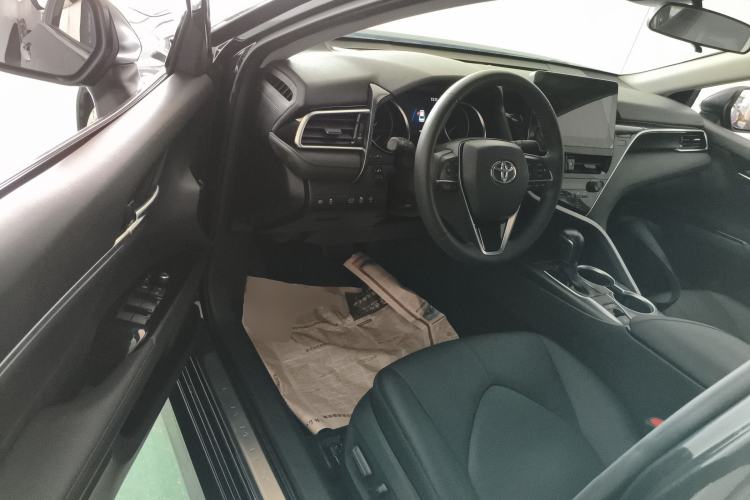 Used Toyota Camry 2021 2.0G Luxury Edition Driver Seat
