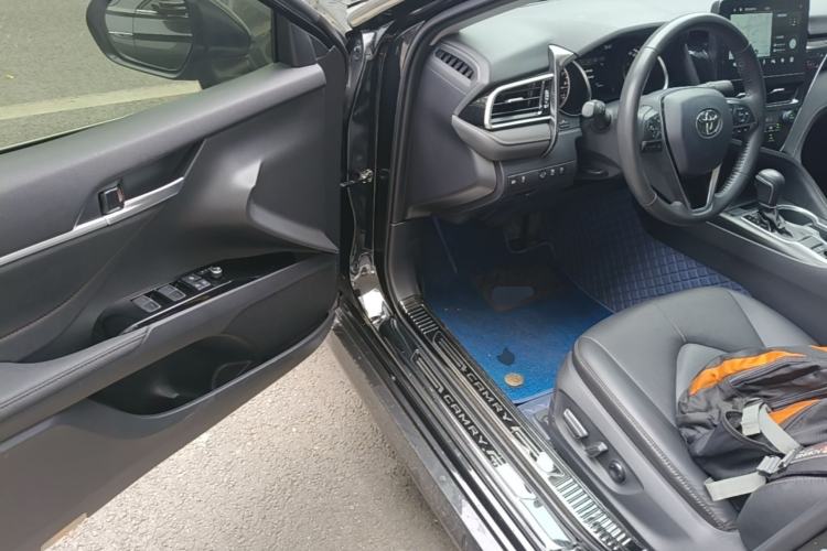 Used Toyota Camry 2021 2.0G Luxury Edition Driver Seat