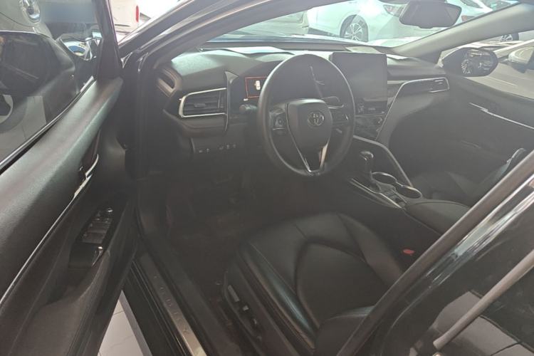 Used Toyota Camry 2021 2.5G Luxury Edition Driver Seat