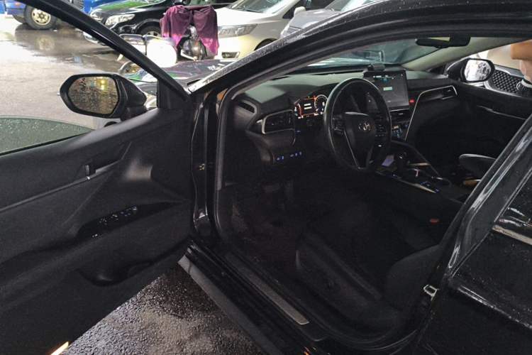 Used Toyota Camry 2021 2.5G Luxury Edition Driver Seat