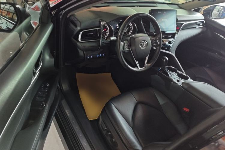 Used Toyota Camry 2021 2.0G Luxury Edition Driver Seat