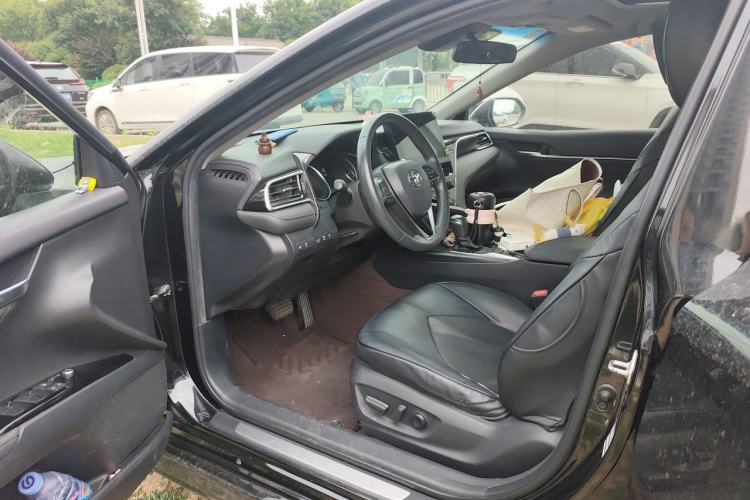 Used Toyota Camry 2021 2.0G Luxury Edition Driver Seat