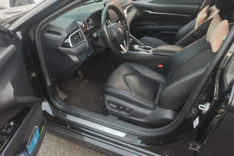 Used Toyota Camry 2021 2.5G Luxury Edition Driver Seat