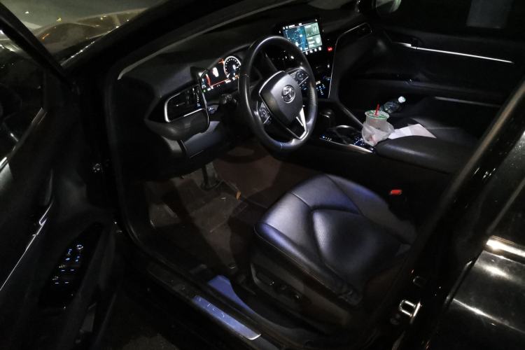 Used Toyota Camry 2021 2.5G Luxury Edition Driver Seat
