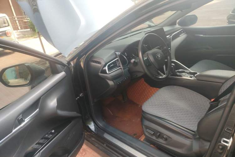Used Toyota Camry 2021 2.0G Luxury Edition Driver Seat