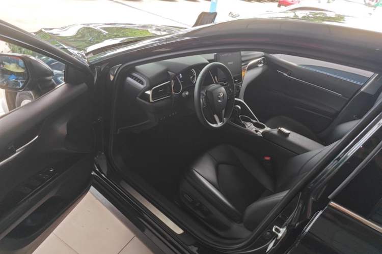 Used Toyota Camry 2021 2.0G Luxury Edition Driver Seat