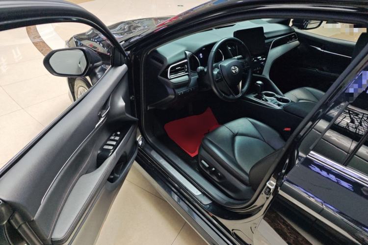 Used Toyota Camry 2021 2.0G Luxury Edition Driver Seat