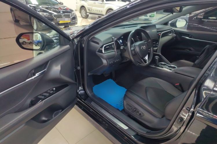 Used Toyota Camry 2021 2.0G Luxury Edition Driver Seat