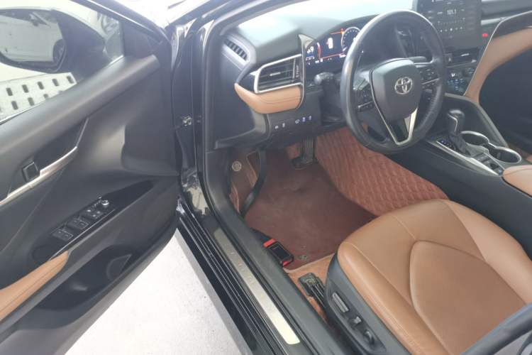 Used Toyota Camry 2021 2.5G Luxury Edition Driver Seat