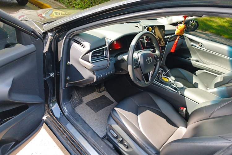 Used Toyota Camry 2021 2.5G Luxury Edition Driver Seat