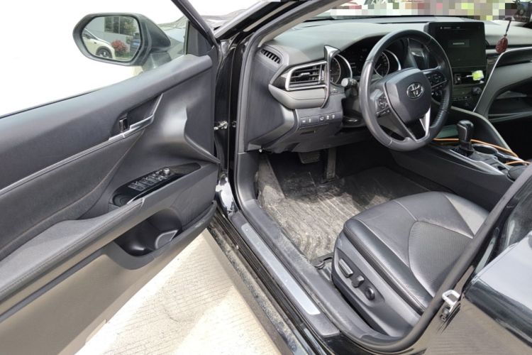 Used Toyota Camry 2021 2.0G Luxury Edition Driver Seat