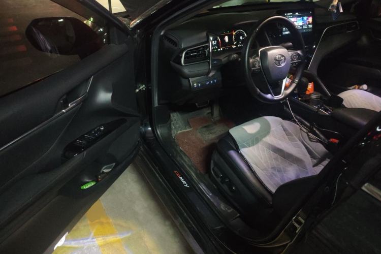 Used Toyota Camry 2021 2.5G Luxury Edition Driver Seat