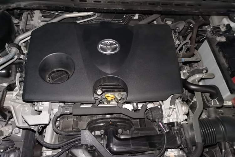 Used Toyota Camry 2021 2.0G Luxury Edition Engine Bay