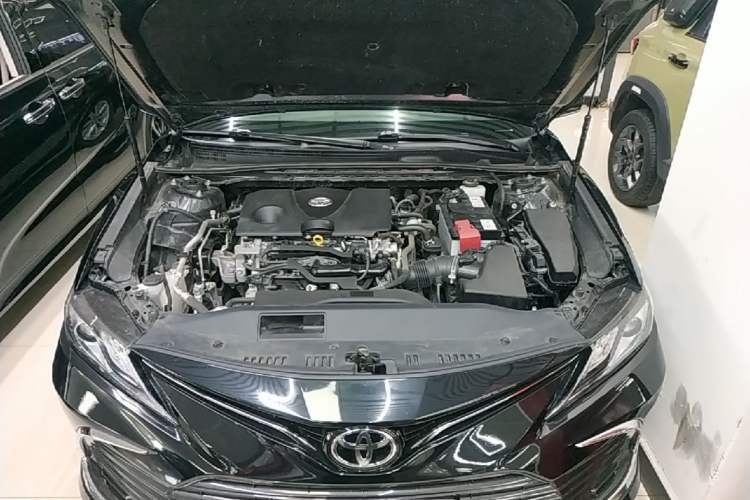Used Toyota Camry 2021 2.0G Luxury Edition Engine Bay