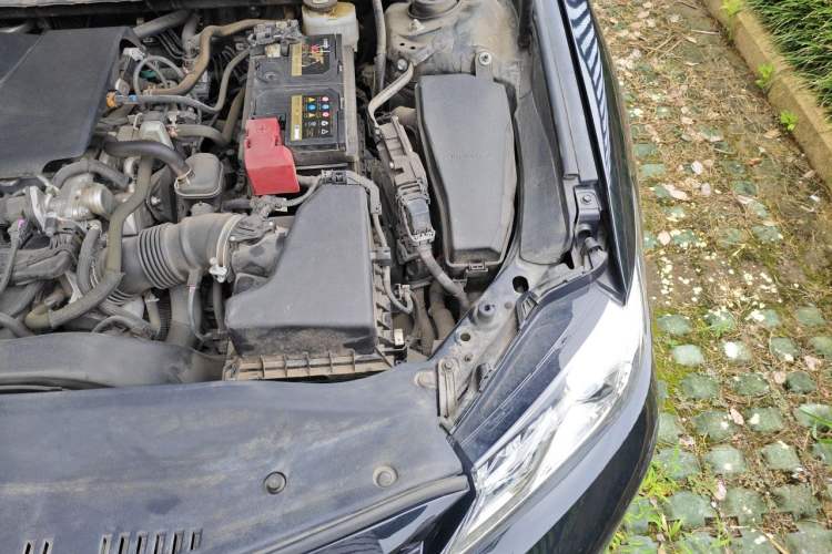 Used Toyota Camry 2021 2.0G Luxury Edition Engine Bay Left