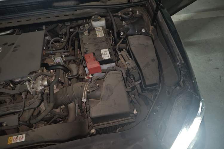 Used Toyota Camry 2021 2.0G Luxury Edition Engine Bay Left