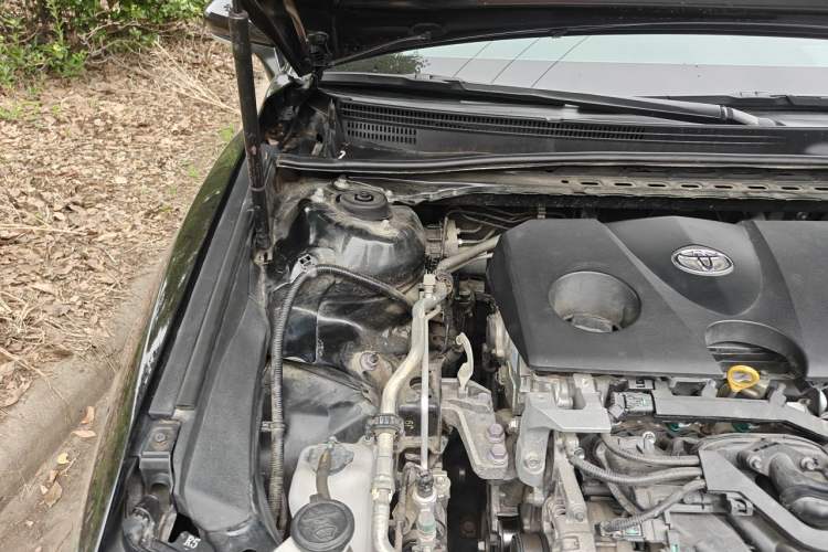 Used Toyota Camry 2021 2.0G Luxury Edition Engine Bay Right