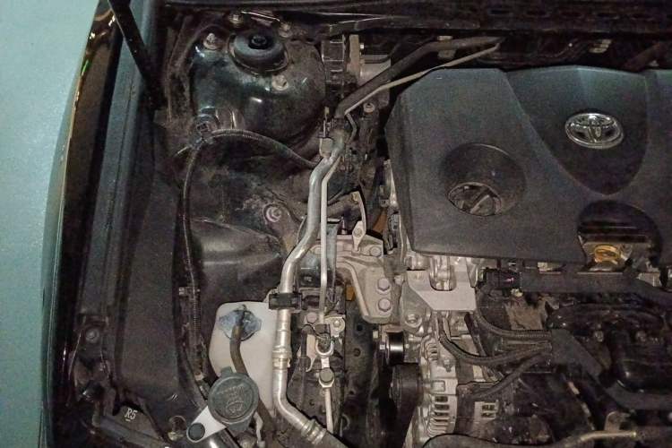 Used Toyota Camry 2021 2.0G Luxury Edition Engine Bay Right